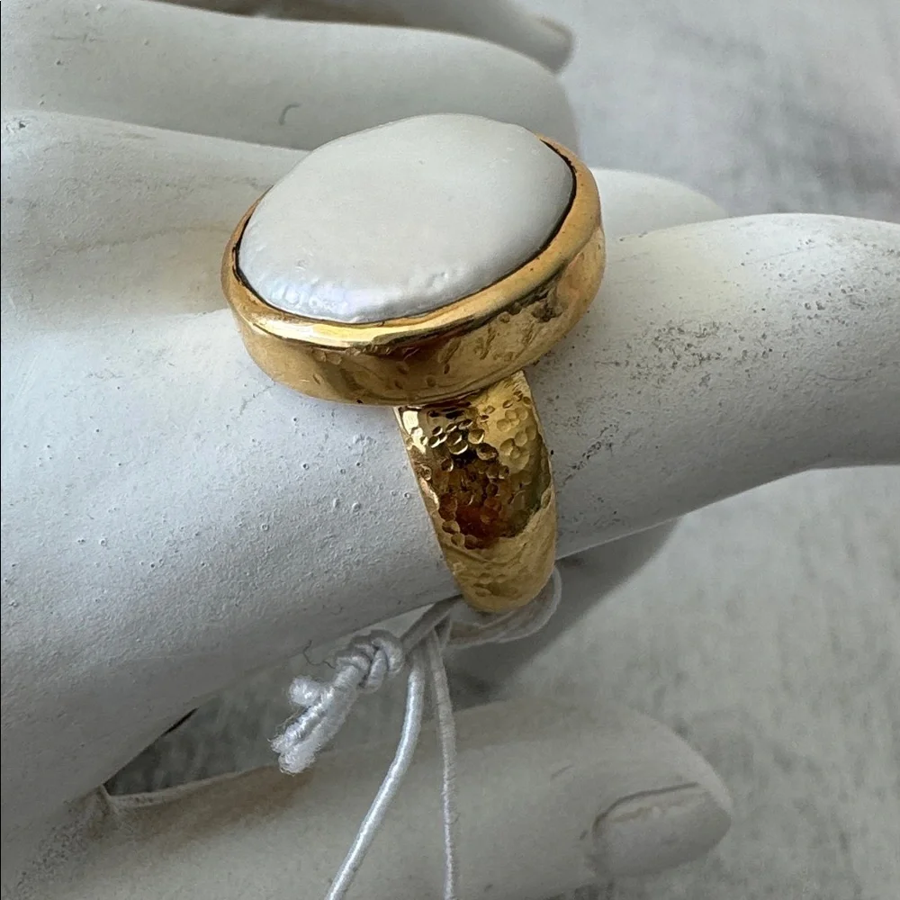 SHAANTI JEWELS Gold Plated 925 Sterling Silver Baroque Moth of Pearl Ring 7.5